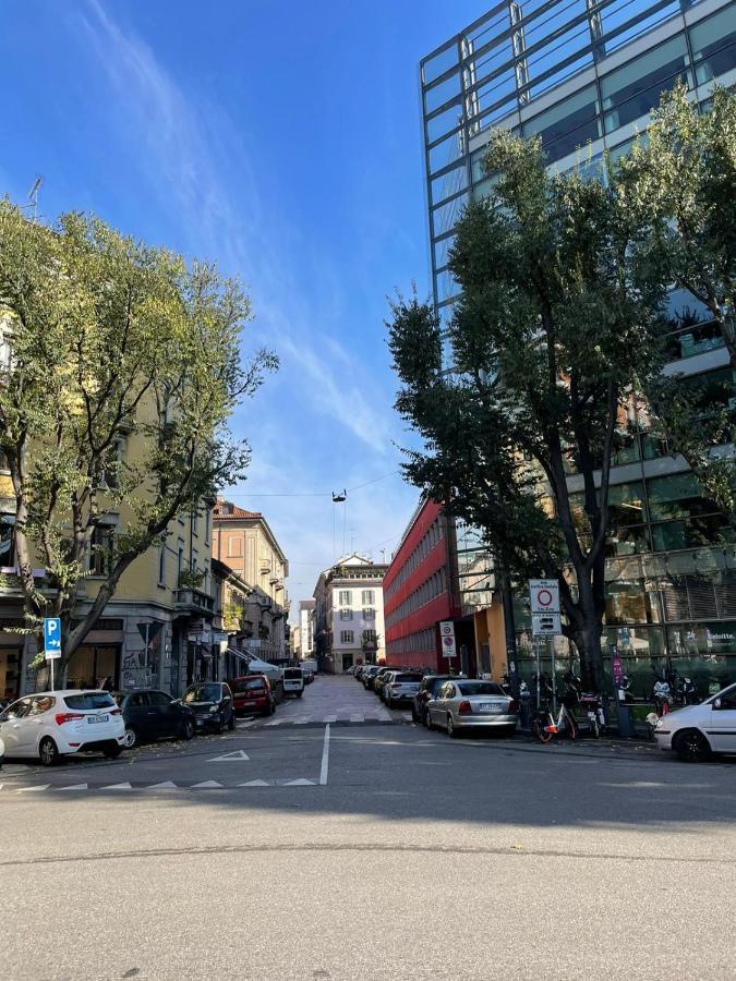 Cozy Flat Mins Walk To Navigli And Metro Porta Genova Apartment Milan Exterior photo